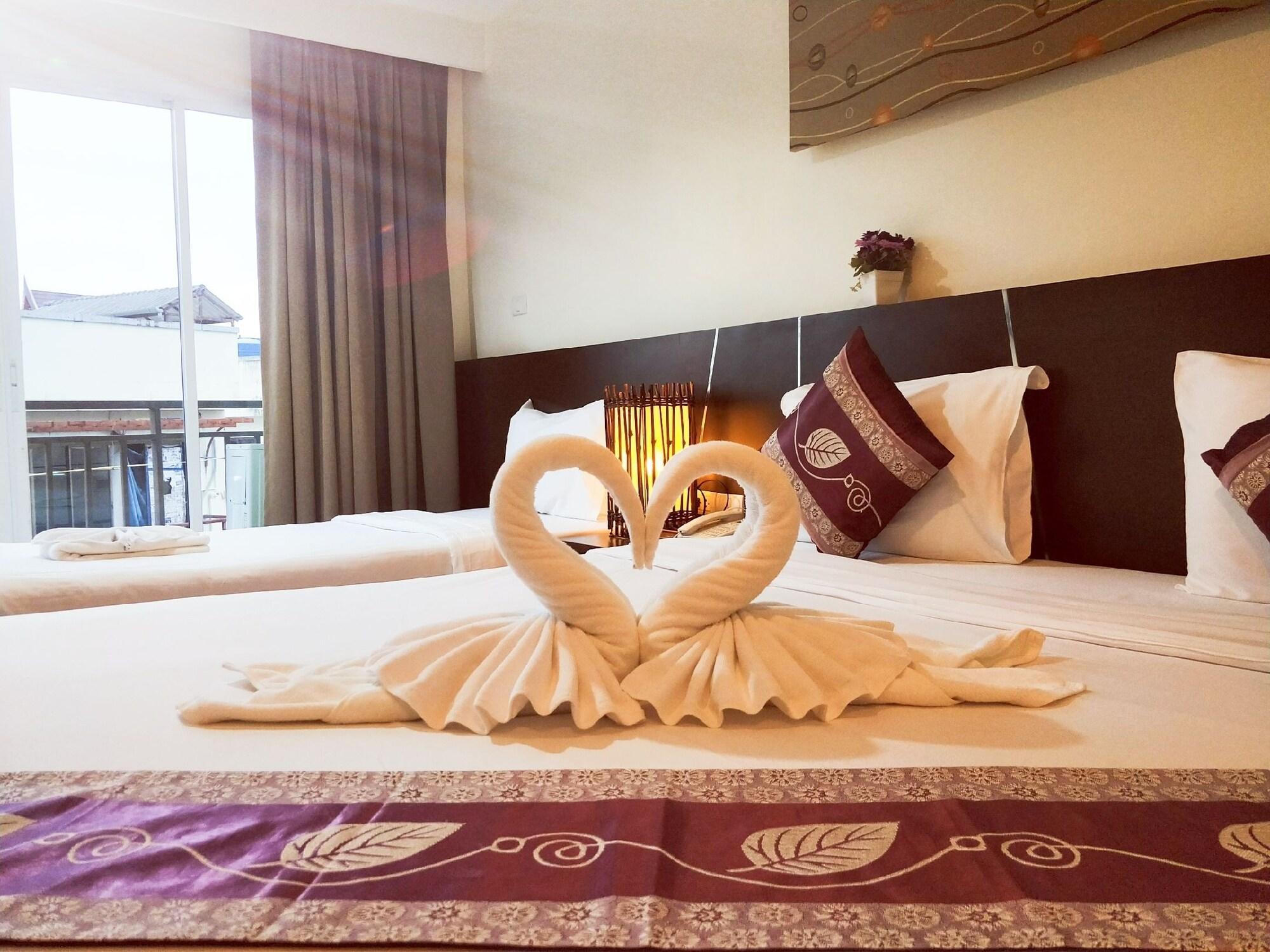 Pimrada Hotel Patong Екстериор снимка