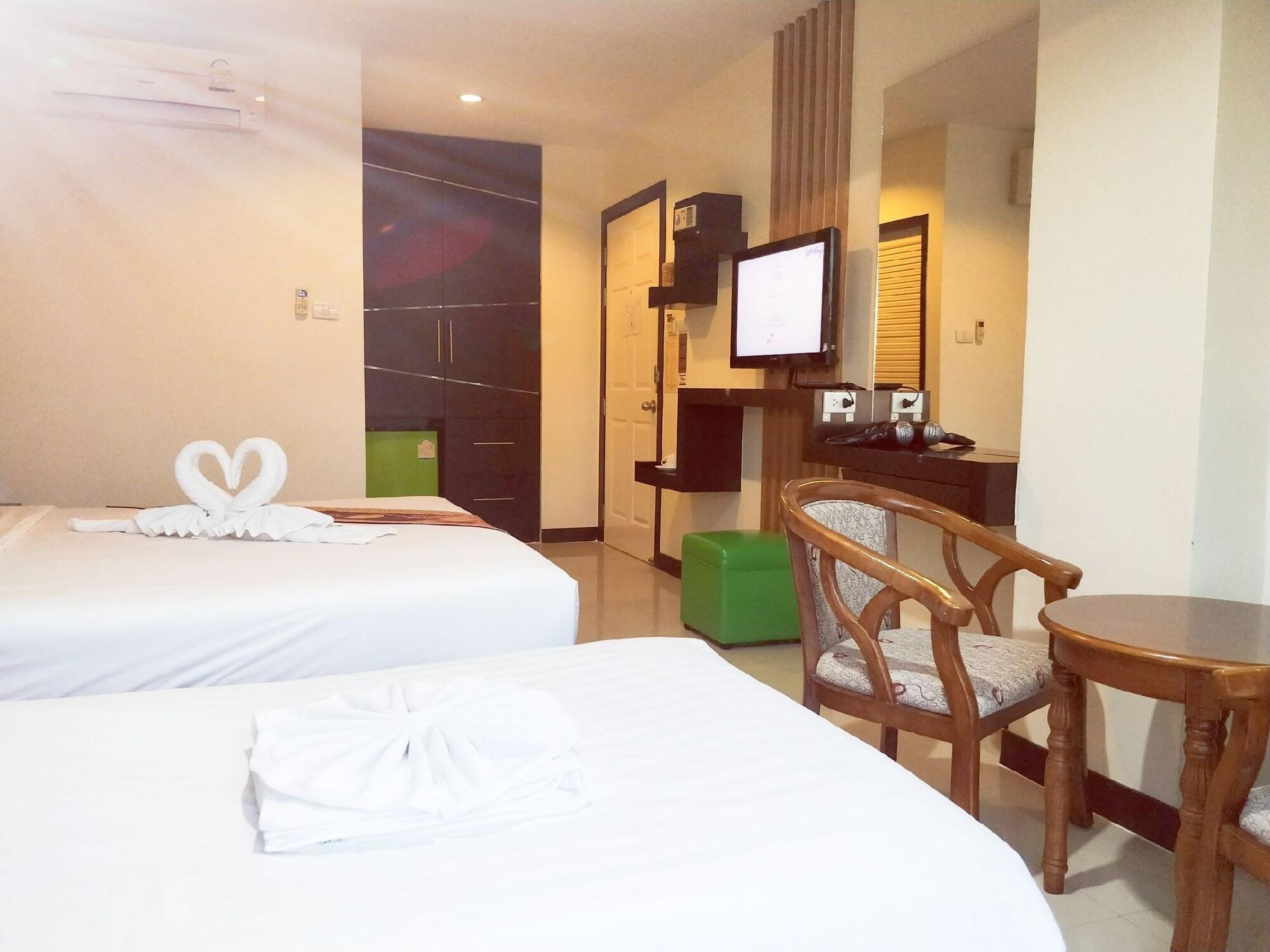 Pimrada Hotel Patong Екстериор снимка