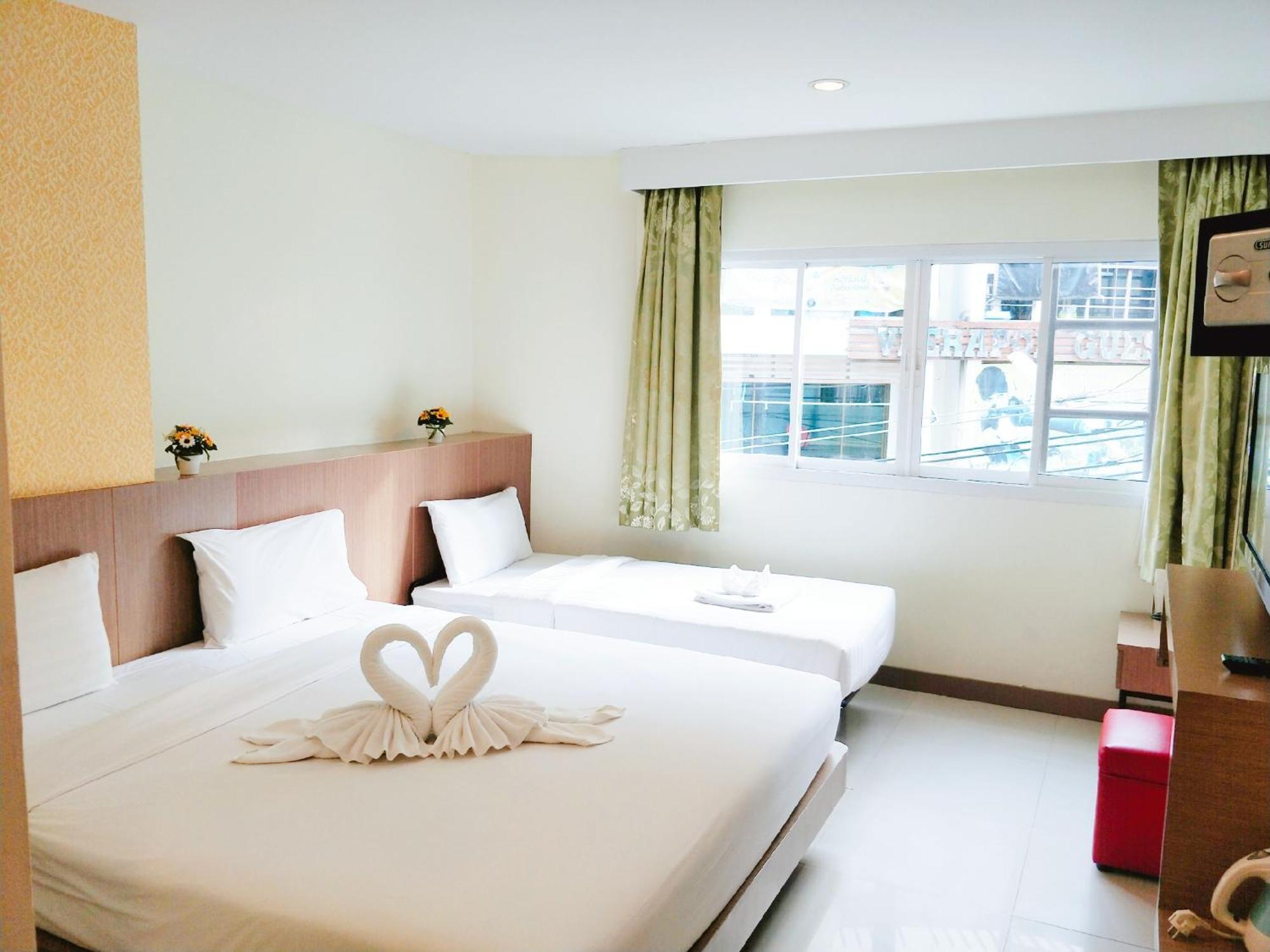 Pimrada Hotel Patong Екстериор снимка