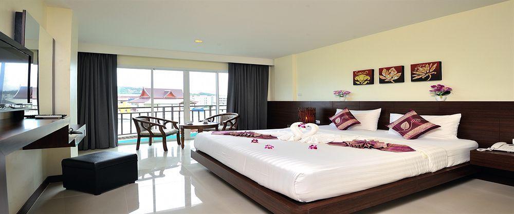 Pimrada Hotel Patong Екстериор снимка