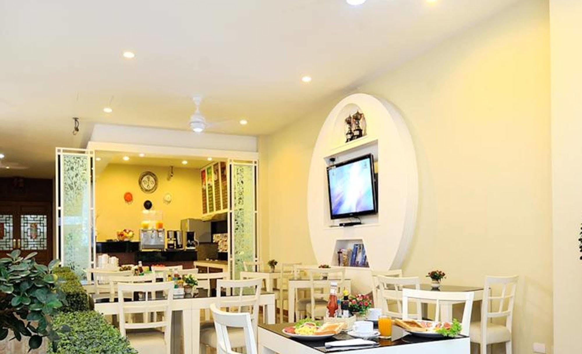 Pimrada Hotel Patong Екстериор снимка